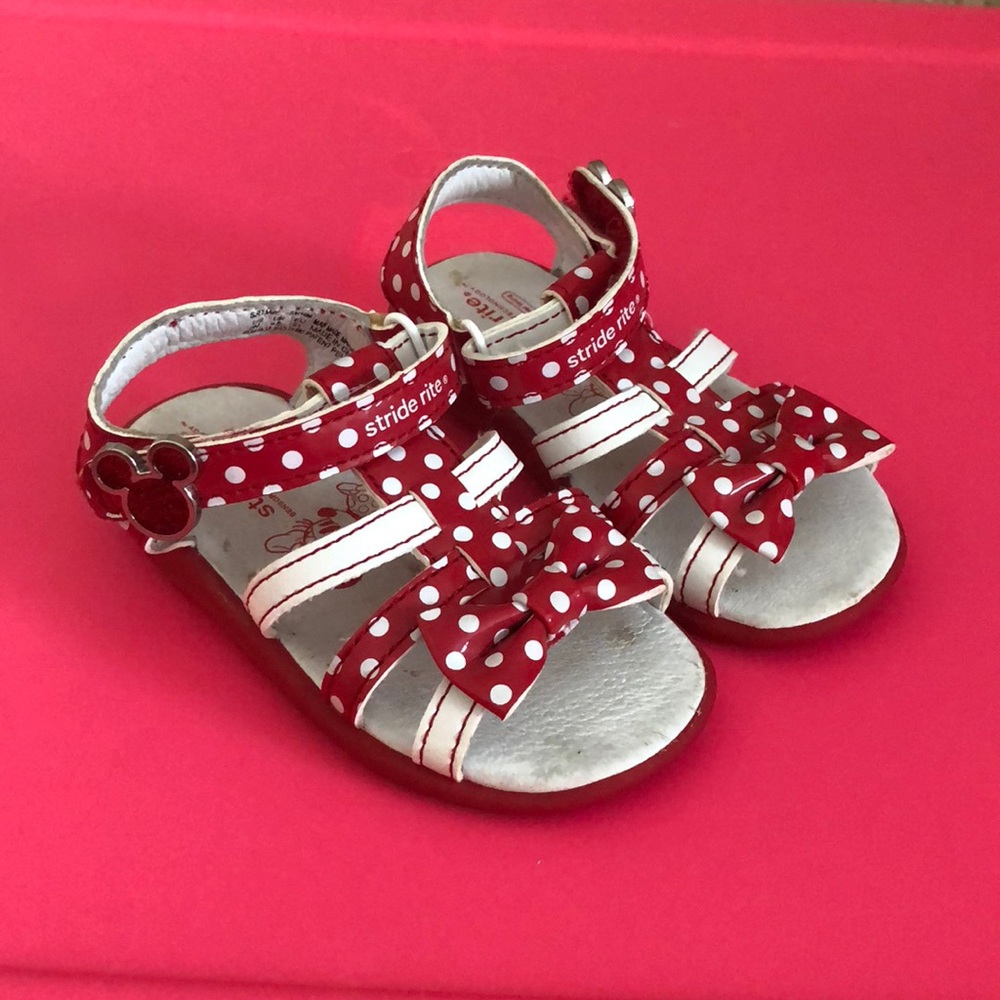 Minnie Mouse sandals